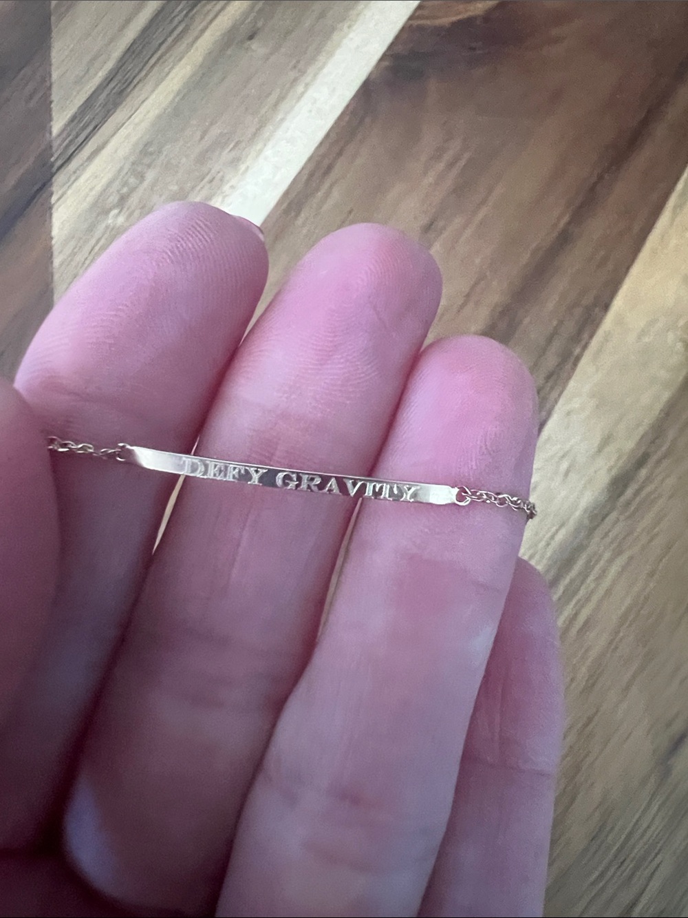 Catbird 14k solid gold 'Defy Gravity' Bar Bracelet - gold - Picture 3 of 6